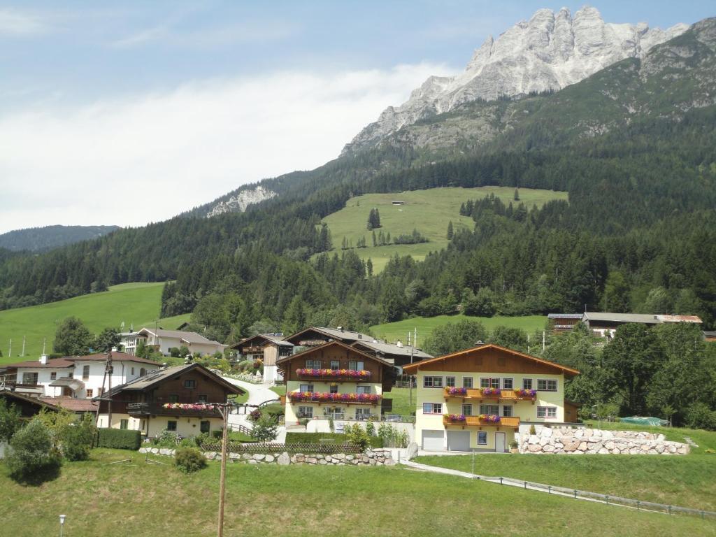 Gasthof Brentwirt Pensionat Leogang Exteriör bild